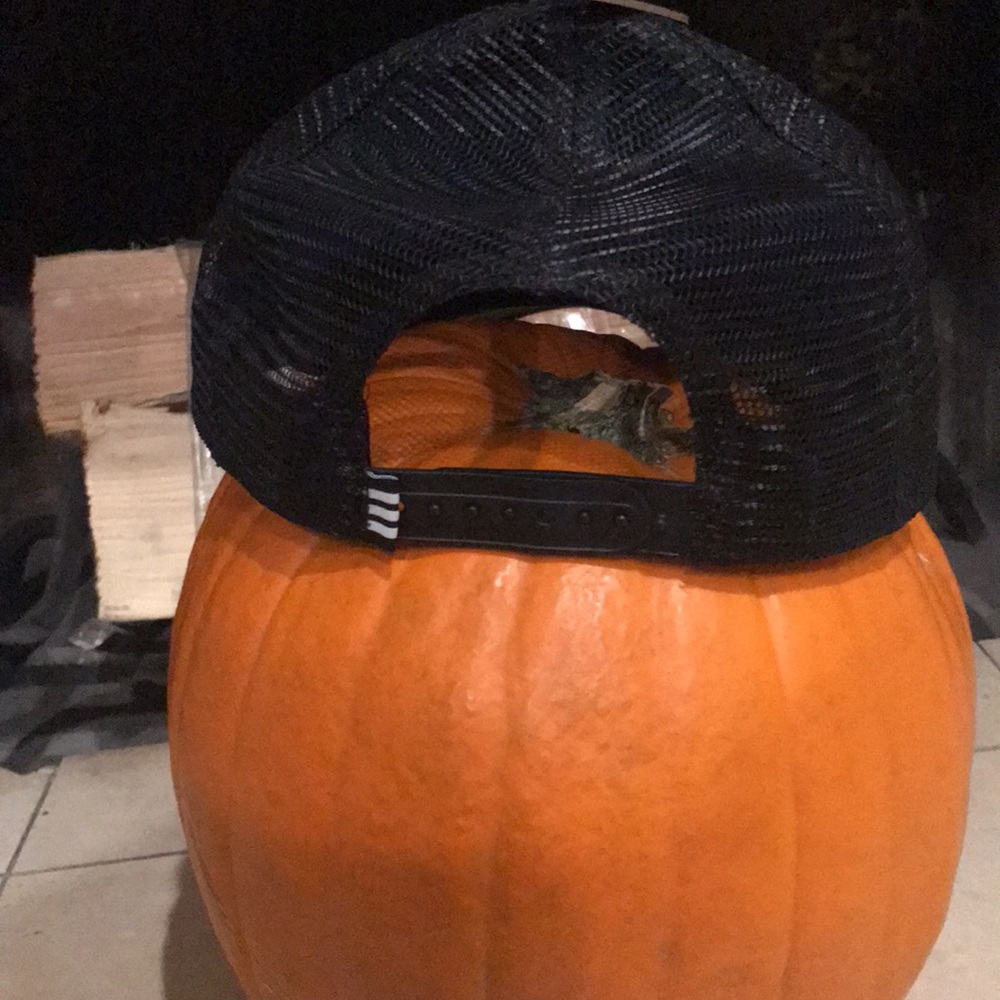 Adidas SnapBack - Picture 2 of 3